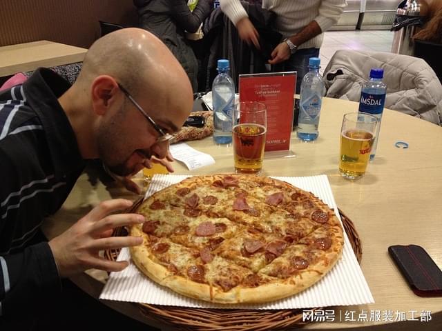 可穿戴健康监测与智能材料驱动服装制造未来创新发展(图2)